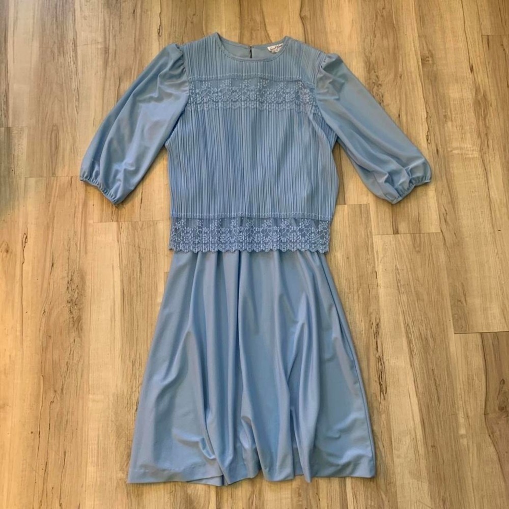 Vintage 1980s dress with lace trim & puffy sleeves‎ 18 "Good Times"